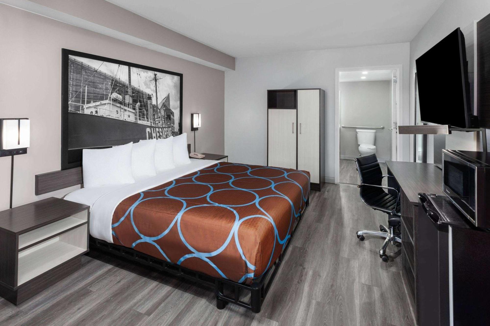 Super 8 By Wyndham Baltimore Northwest Exterior photo